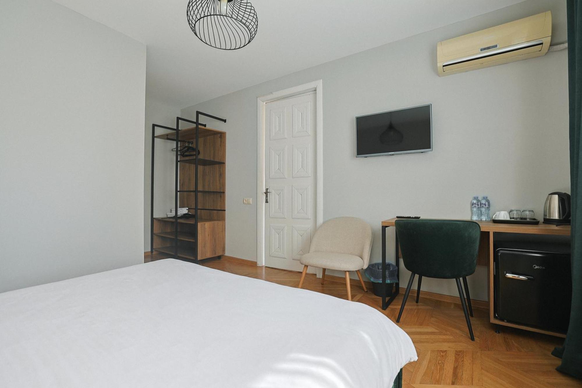 Hotel White House Tbilisi Exteriör bild